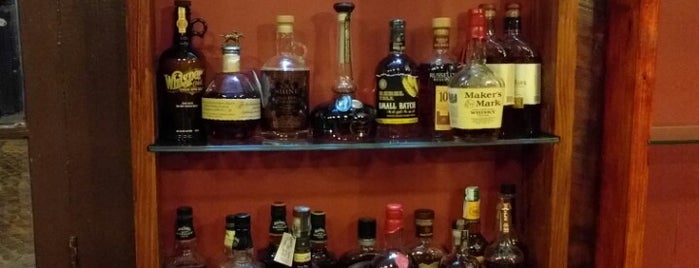 Whisky Malt is one of Tempat yang Disukai Manuel.