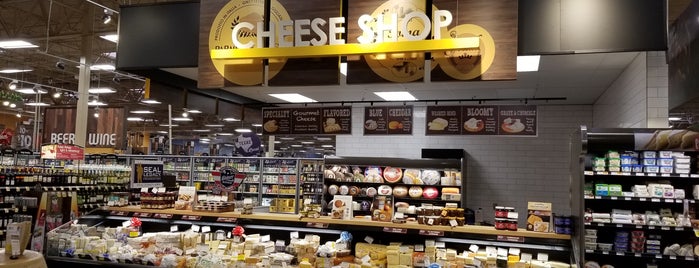 Kroger Cheese Shop is one of Lugares favoritos de Kimberly.