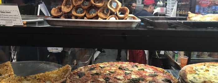 Artichoke Pizza is one of สถานที่ที่บันทึกไว้ของ Kimmie.