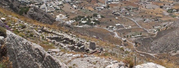 Ancient Thera is one of Yunan Adaları.