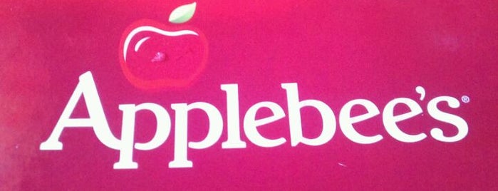 Applebee's Grill + Bar is one of Jenniferさんのお気に入りスポット.