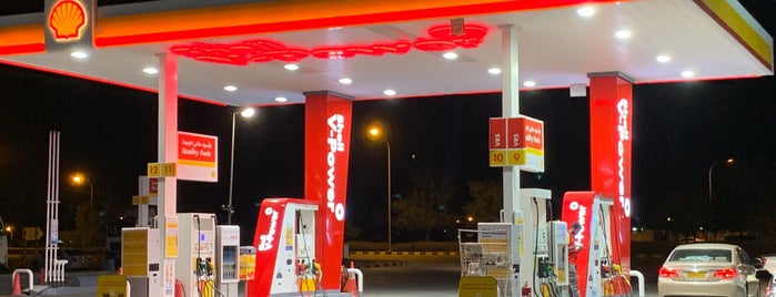 Shell Petrol Station is one of beachmeister : понравившиеся места.