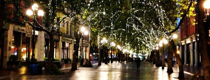 Occidental Square is one of Seattleites Tourista.