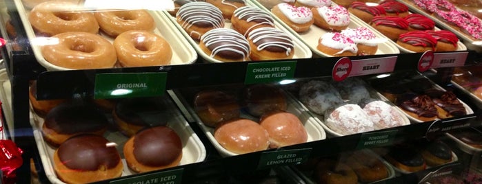 Krispy Kreme Doughnuts is one of Eun : понравившиеся места.