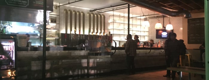 Beer Bar is one of Alexander'in Beğendiği Mekanlar.