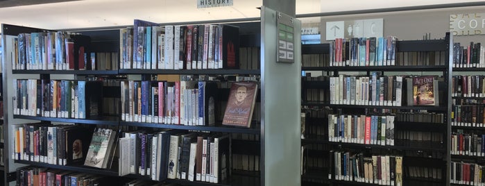 Salt Lake City Public Library is one of Alexander : понравившиеся места.