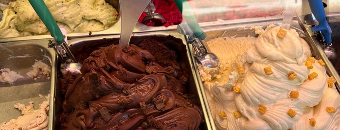 Screme Gelato Bar is one of Chocolate.