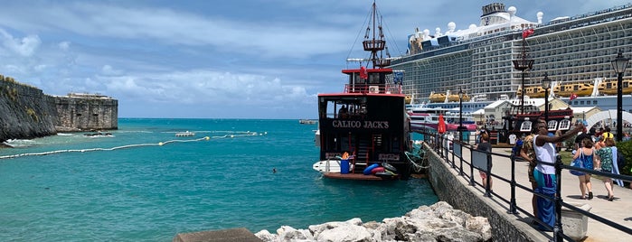 Heritage Wharf is one of Locais curtidos por George.