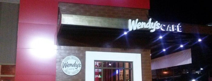 Wendy’s is one of สถานที่ที่ Omar ถูกใจ.