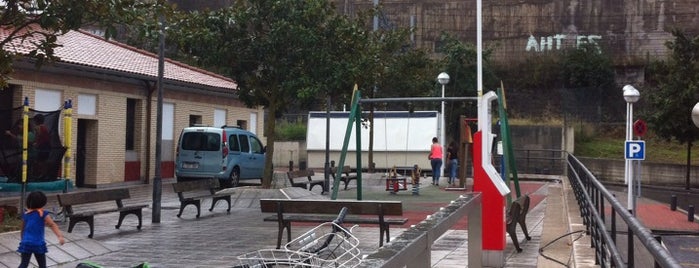 Estación de Bicicletas Bilbonbizi Olabeaga is one of Estaciones de Bicicletas Bilbonbizi.