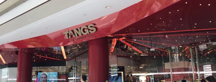 Tangs is one of Ianさんのお気に入りスポット.