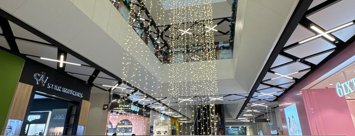 PLQ Mall is one of Singapur.