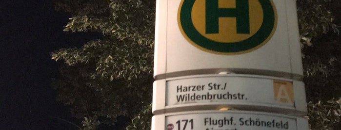H Harzer Straße / Wildenbruchstraße is one of Locais salvos de ☀️ Dagger.