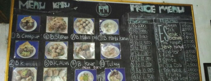 Bakso Mantono is one of Lokasi Makan di Mojokerto.