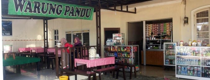 Warung Bu Pandu is one of Lokasi Makan di Mojokerto.