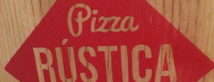 Pizza Rústica is one of Lieux qui ont plu à Gill.