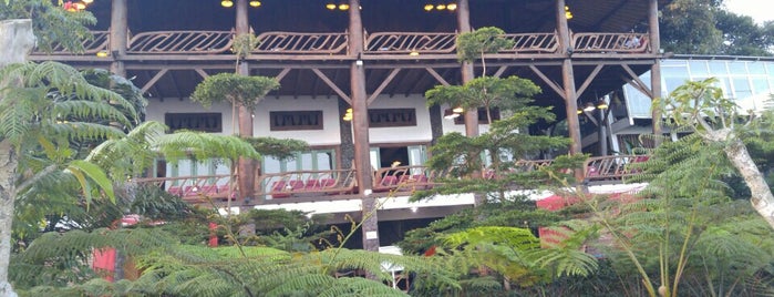 Dulang Resort and Cafe is one of Tempat yang Disukai mika.