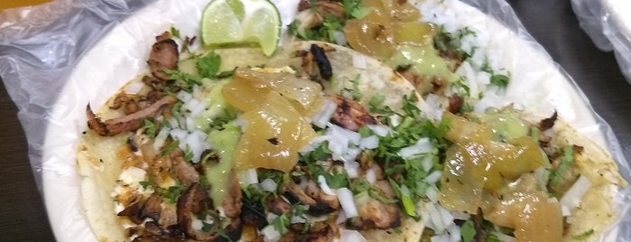 Tacos Tepeyac is one of Kimmie 님이 저장한 장소.