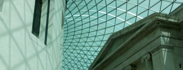 British Museum is one of London : things to do and see.