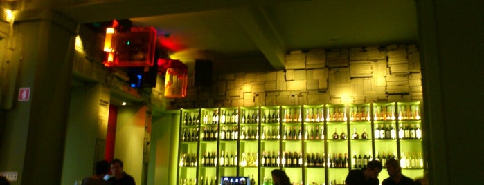 Fé Wine & Club is one of Drink.
