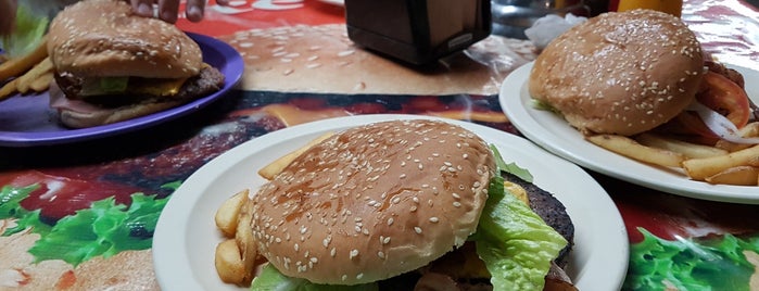 Burger Mike - Novia del Mar is one of Best places in Campeche, Mexico.