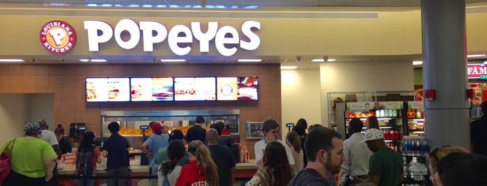 Popeyes Louisiana Kitchen is one of Brandonさんのお気に入りスポット.