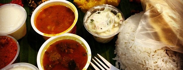 Komala's Vegetarian Restaurant is one of Tempat yang Disukai MrChingu.