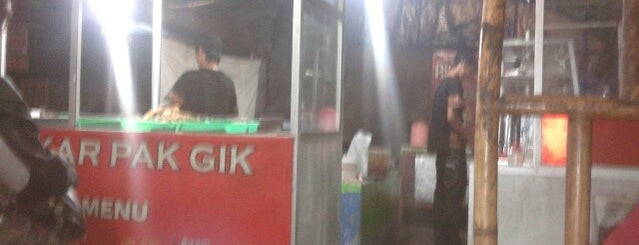 Ikan Bakar & Seafood Pak Gix is one of tempat makan joss.