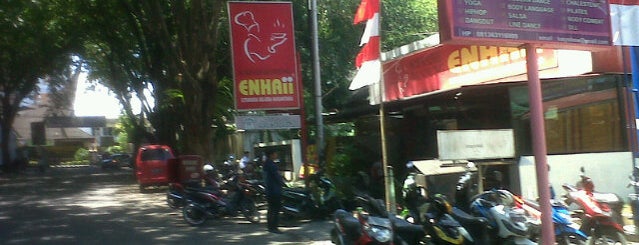 Soerabi Bandung Enhaii is one of tmpt makan.