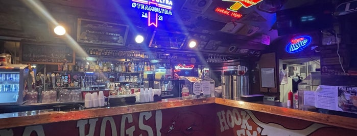 Fat Jack's Oyster Bar is one of Arkansas' Music Venues.