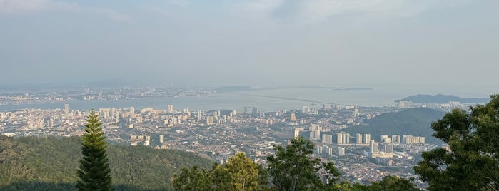 Penang Hill Upper Station is one of Locais curtidos por mika.