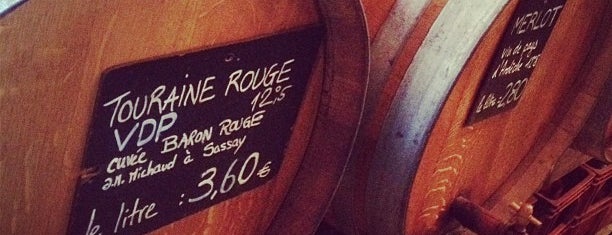 Le Baron Rouge is one of Tempat yang Disukai Paris by wine.