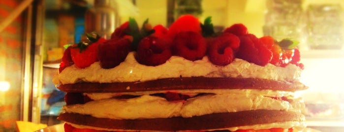 I Love Cake is one of Tempat yang Disimpan Яна.