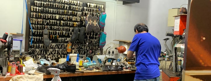 MasterFix is one of Micheenli Guide: A Cobbler Near You in Singapore.