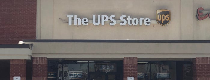 The UPS Store is one of Chester 님이 좋아한 장소.