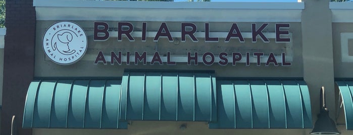 Briarlake Animal Hospital is one of สถานที่ที่ Chester ถูกใจ.