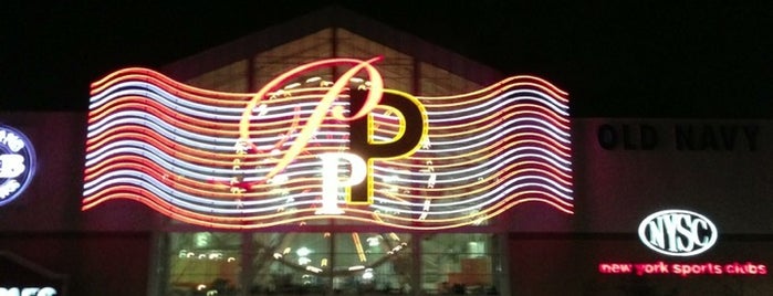 Palisades Center Ferris Wheel is one of Posti salvati di Kimmie.