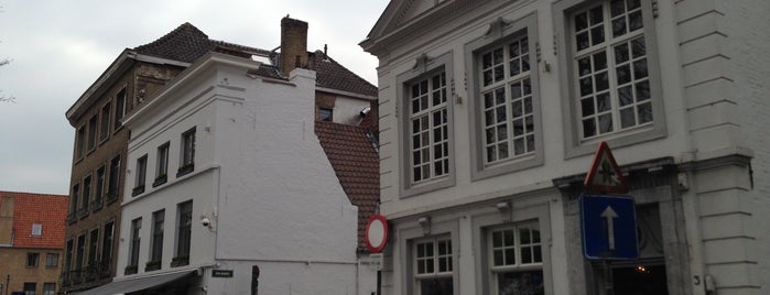 Café Déja Vu is one of Nightlife Brugge.