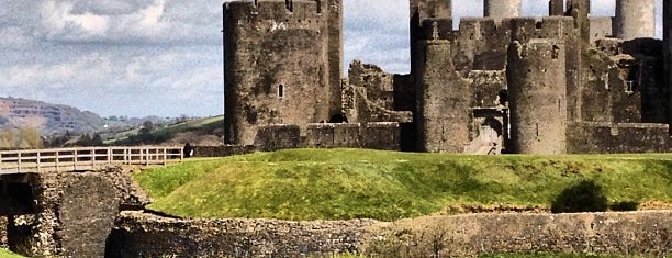 Caerphilly Castle is one of Stuff I want to see and redo in Cardiff.