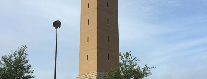 Albritton Bell Tower is one of TAMU Points of Interest.