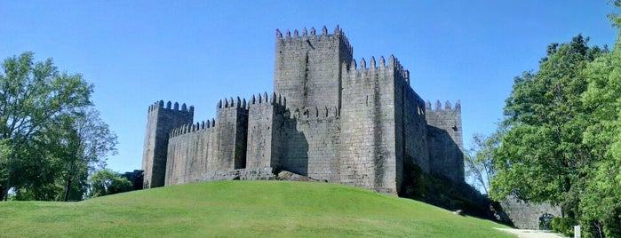 Castelo de Guimarães is one of Maravilhas de Portugal.