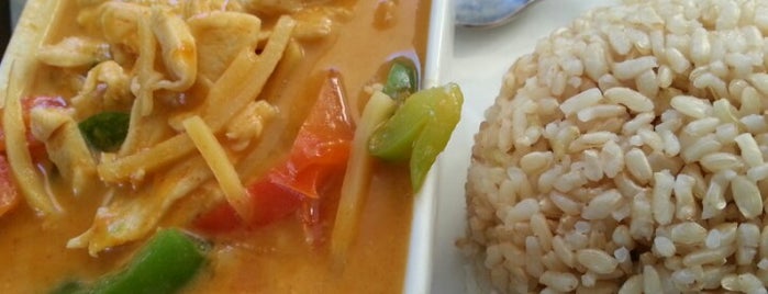 Phuket Thai Restaurant is one of The 13 Best Places for Cashews in Redondo Beach.