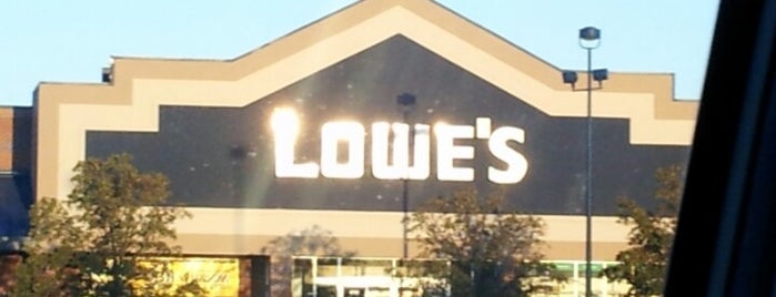 Lowe's is one of Lieux qui ont plu à jiresell.