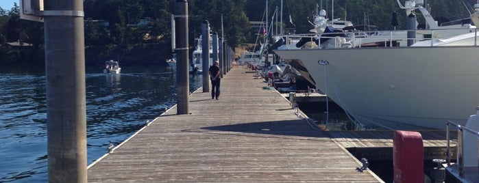 Roche Harbor G Dock is one of Vern'in Beğendiği Mekanlar.