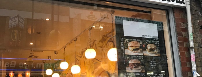 Vegan Burgers by Mooshies is one of Vincent 님이 좋아한 장소.