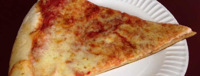 Pizza 46 is one of Lugares guardados de Lizzie.