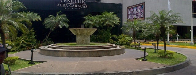 Hotel Venetur Alba Caracas is one of สถานที่ที่ Dairo ถูกใจ.
