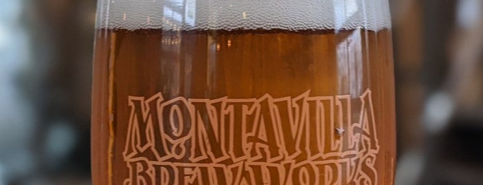 Montavilla Brew Works is one of Lugares favoritos de Whit.