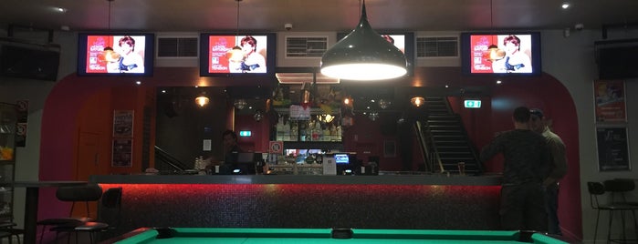 Nightclubs/Bars