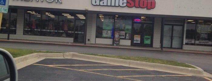 GameStop is one of Mikeさんのお気に入りスポット.